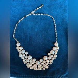 Elegant Pearl Cluster Necklace